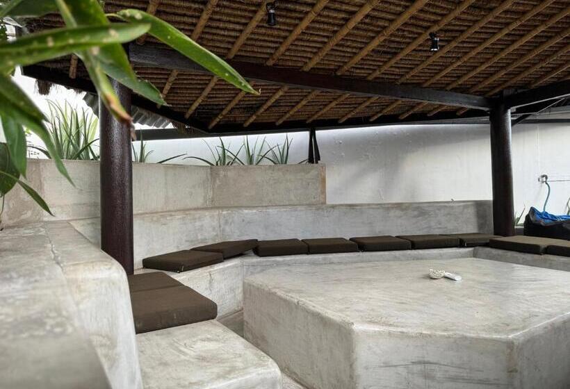 פנסיון Surf Bali Villa