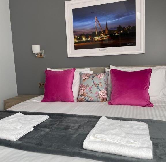 ペンション The Banks Restaurant And Accommodation