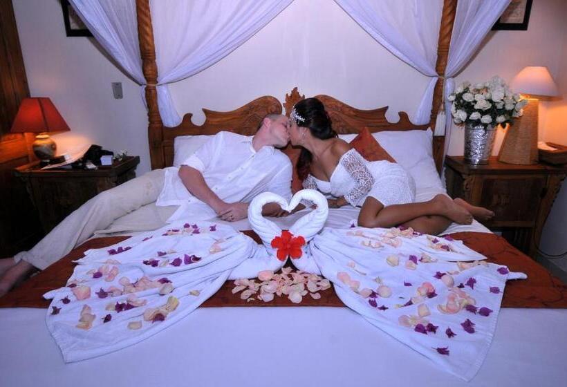 פנסיון Tirta Ayu Hotel And Restaurant