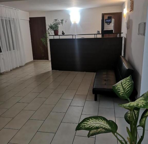 Пансион Vila Axel