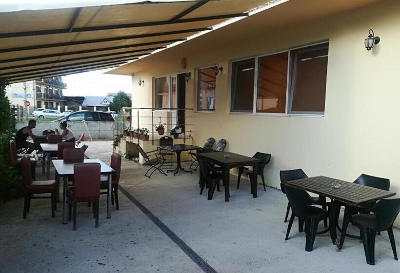 Пансион Vila Axel