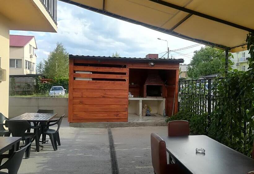 Пансион Vila Axel