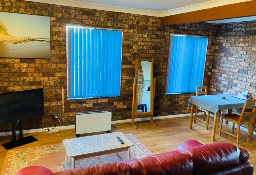 פנסיון Wave N  Sea