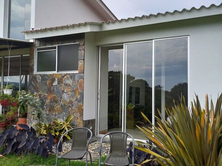 پانسیون Wayra Natura