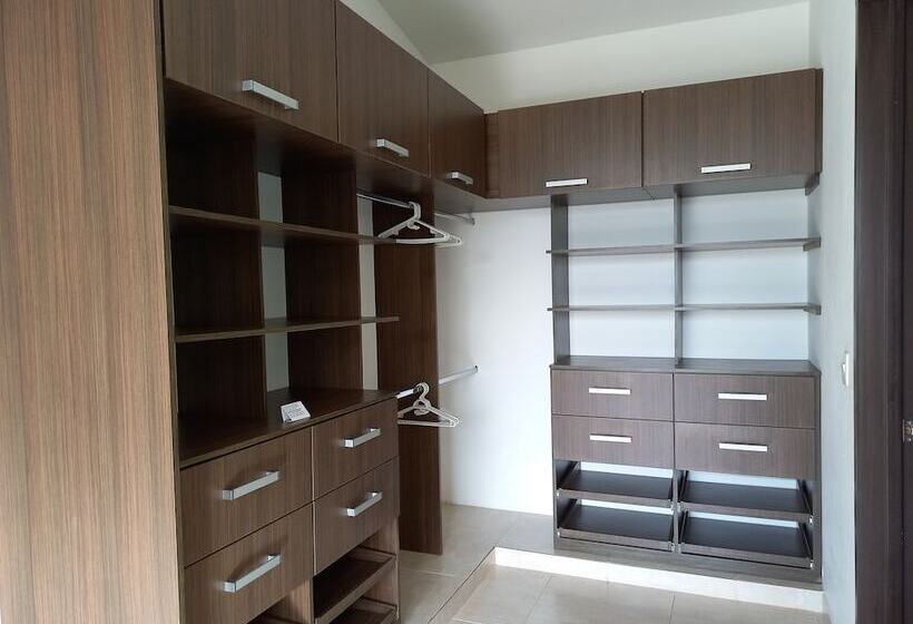 ペンション Wayra Natura