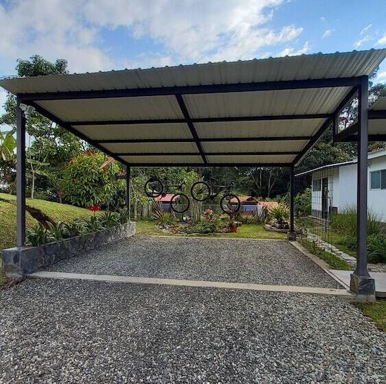 ペンション Wayra Natura