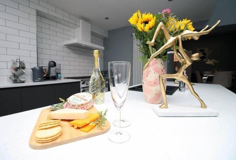 膳宿费 Wyndham Road 3br Lin Pontcanna