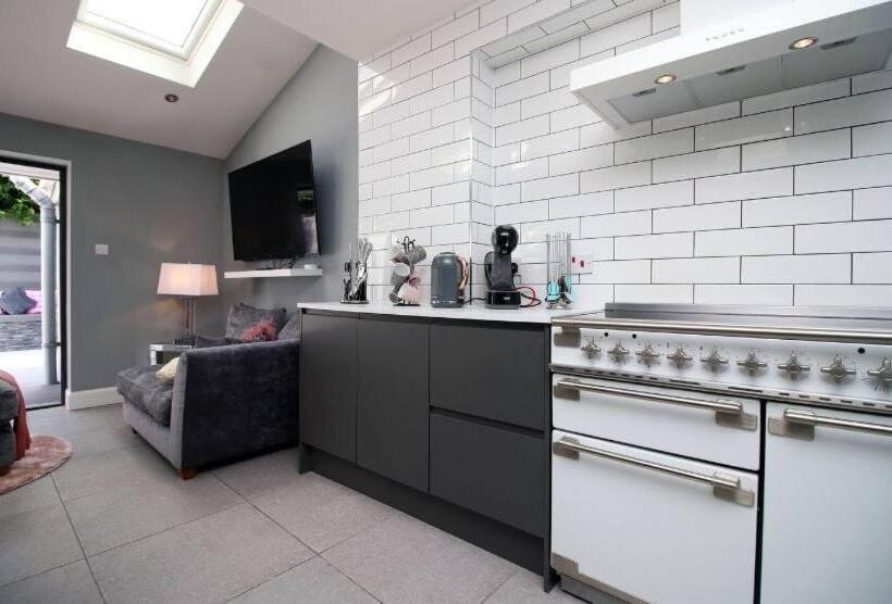 膳宿费 Wyndham Road 3br Lin Pontcanna