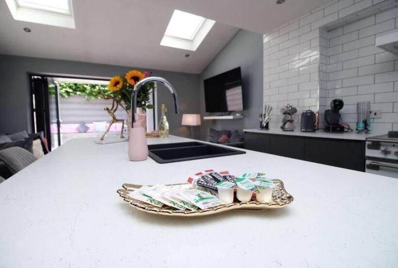 膳宿费 Wyndham Road 3br Lin Pontcanna