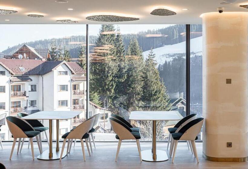 Tavel Hotel & Spa