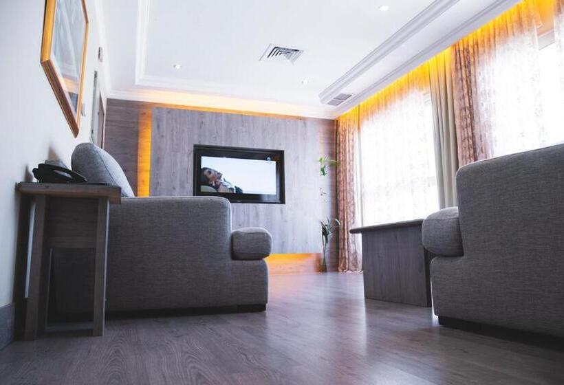 Terrace Furnished Apartments   Mahboula