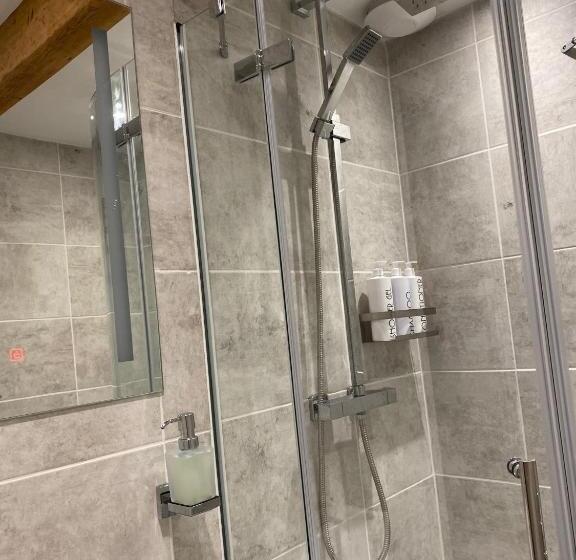 Top Tip Rooms Newmarket