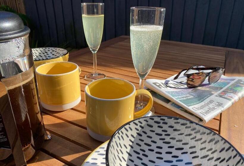 Top Tip Rooms Newmarket