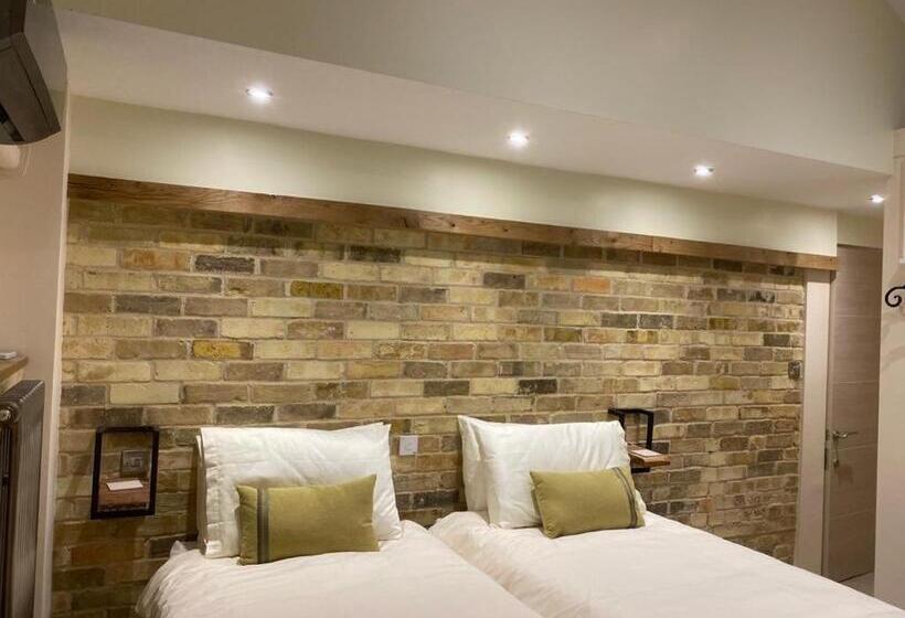 Top Tip Rooms Newmarket