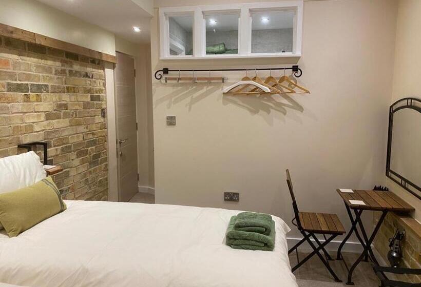 Top Tip Rooms Newmarket