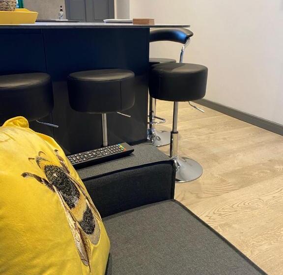 Top Tip Rooms Newmarket