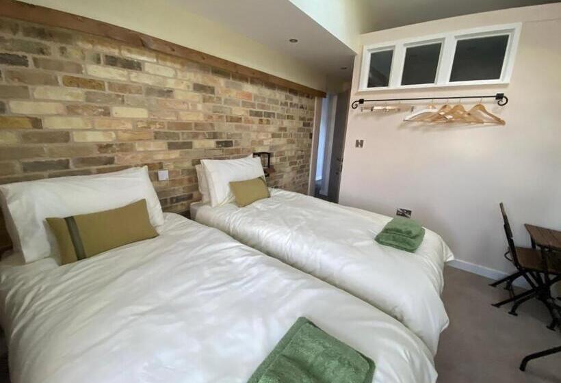 Top Tip Rooms Newmarket