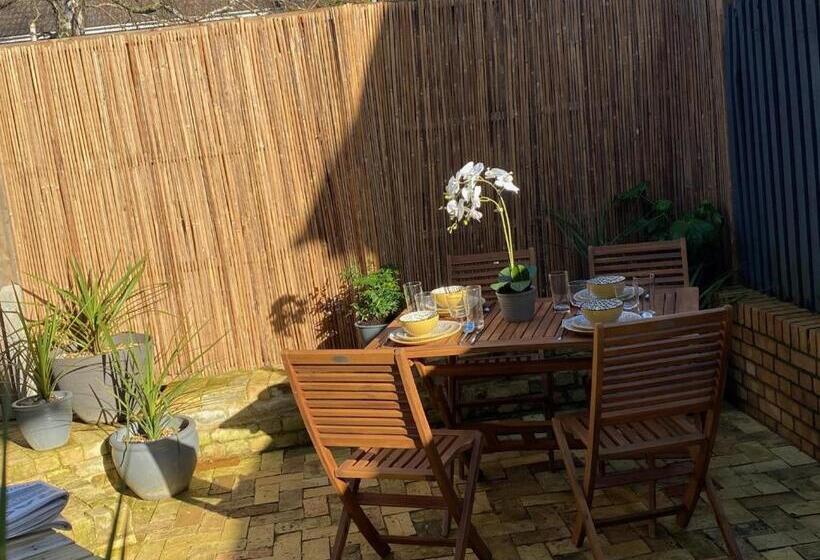 Top Tip Rooms Newmarket