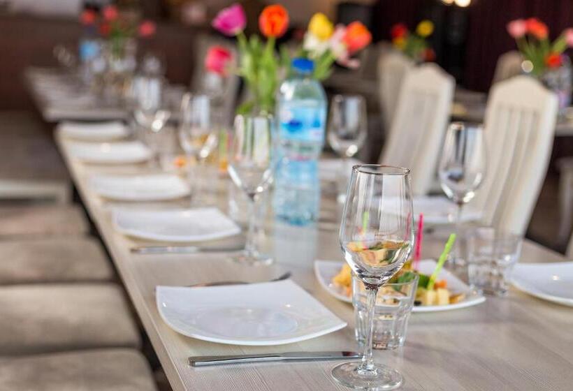 Uzumfermer Hotel & Winery