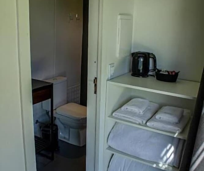 فندق فئة نجمة واحدة Eden Bed & Nature