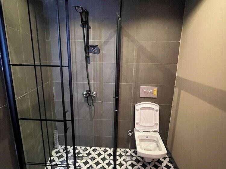 فندق فئة نجمة واحدة Thalia Suites