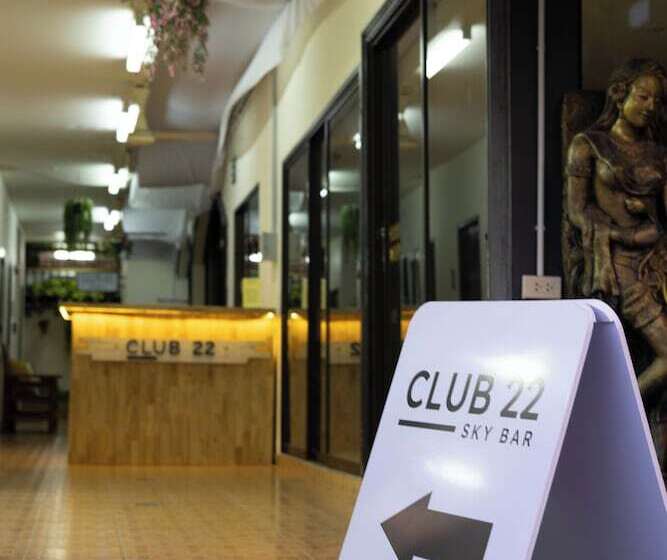 ホテル Club 22 Kamala Suites