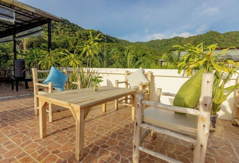 ホテル Club 22 Kamala Suites