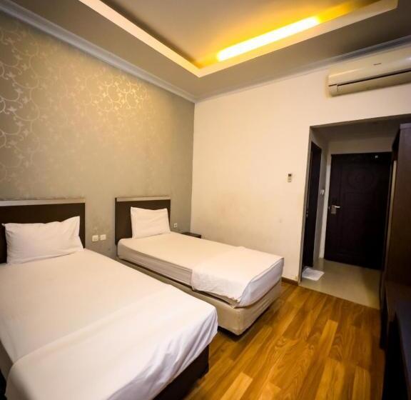 בית מלון כפרי Mess Mt Haryono