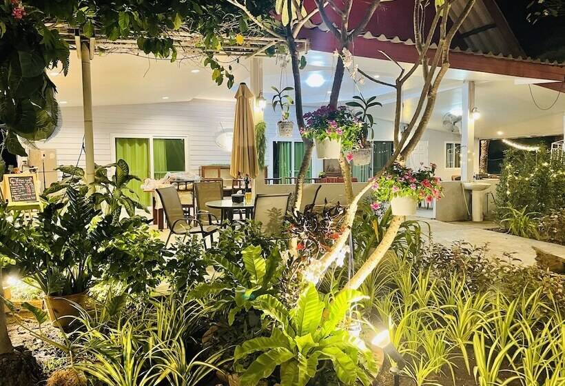 בית מלון כפרי Raikhunmon