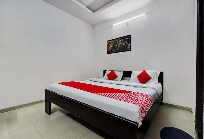 Отель Real Residency