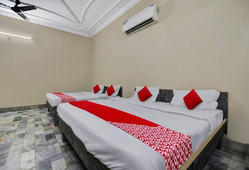 Отель Real Residency