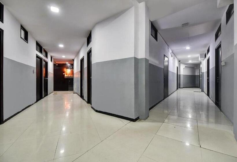 Отель Real Residency