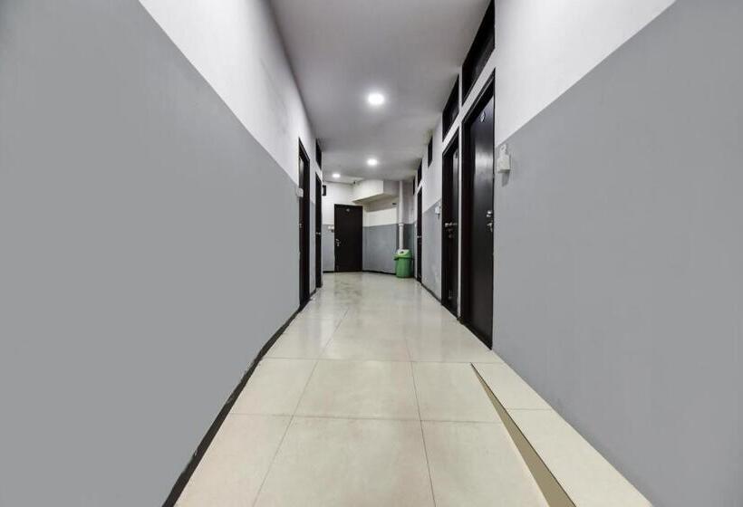 Отель Real Residency