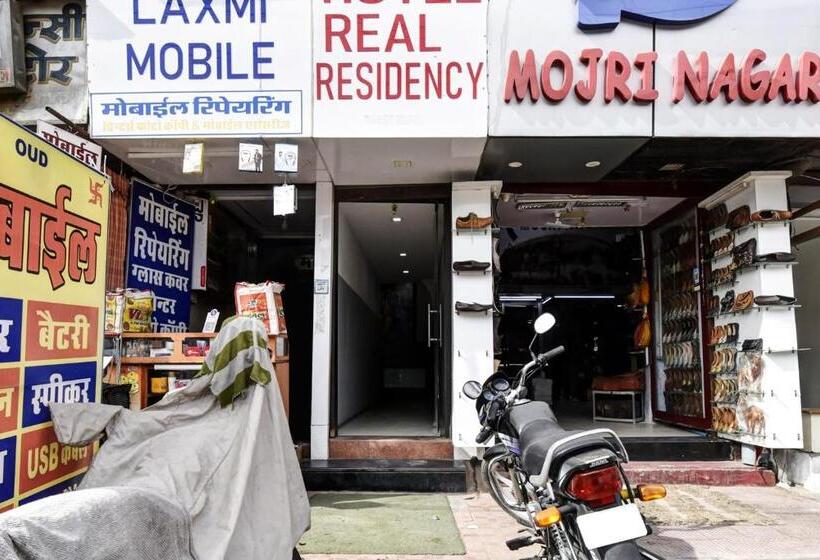 Отель Real Residency