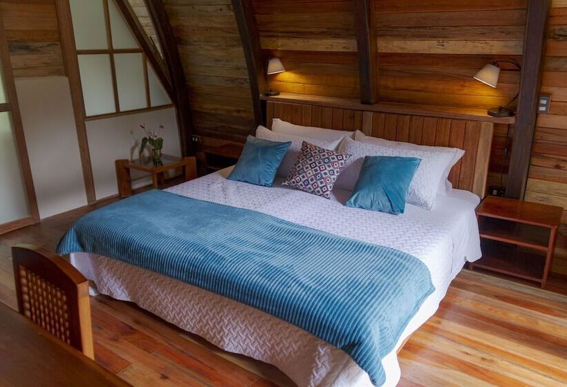 Отель Sacha Urco Lodge Y Bosque Protector