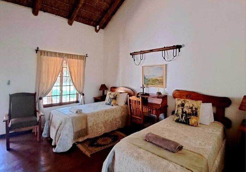 בית מלון כפרי Trekpad Safaris