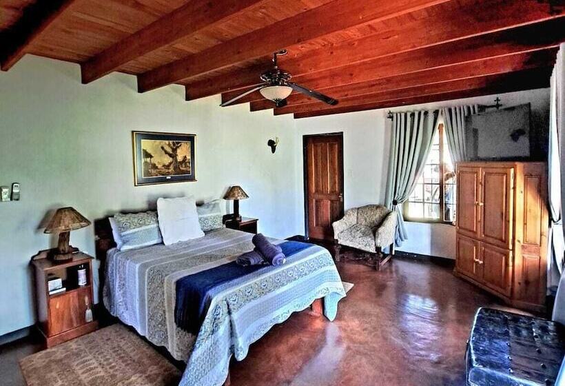 בית מלון כפרי Trekpad Safaris