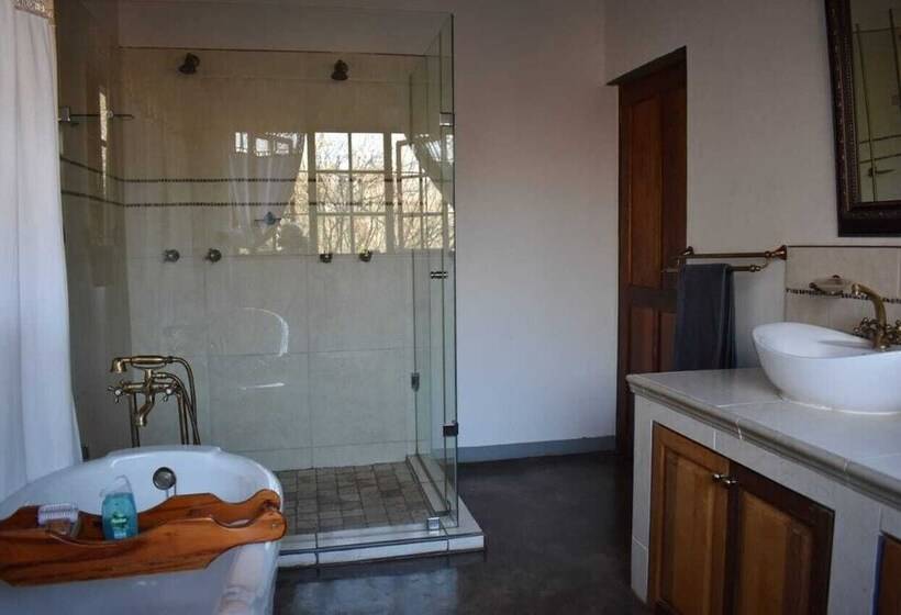 בית מלון כפרי Trekpad Safaris