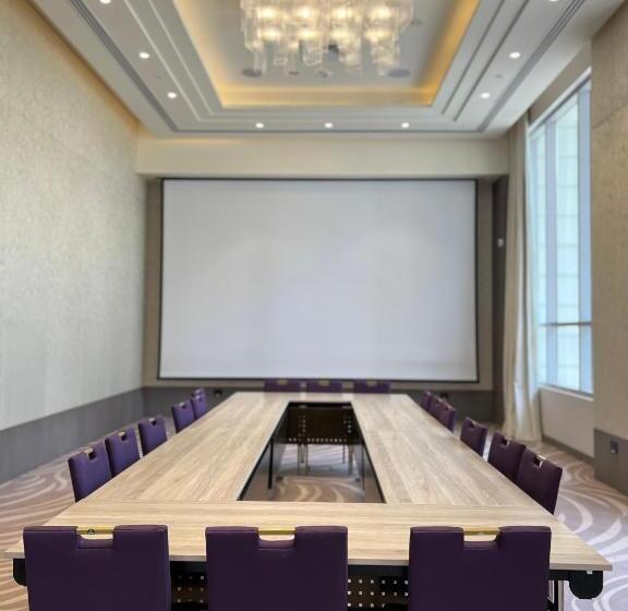 Khalidia Palace Hotel Dubai By Mourouj Gloria