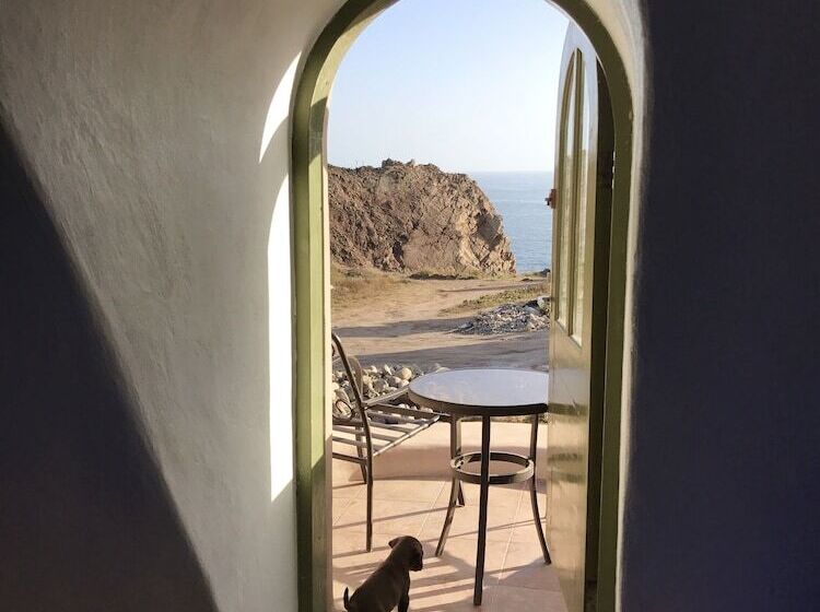 Bed and Breakfast Baja Off The Grid, Luxury Nature Glamping Retreat