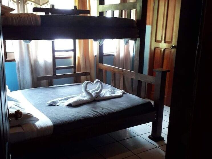 민박 Finca Panthera