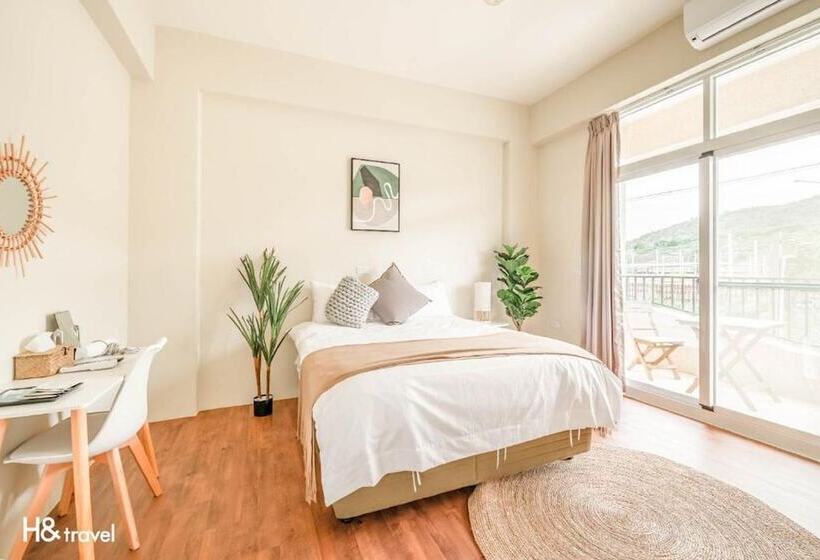 تختخواب و صبحانه H& 嶼光風格旅店 L 彩虹石榴 L 囍福園閤