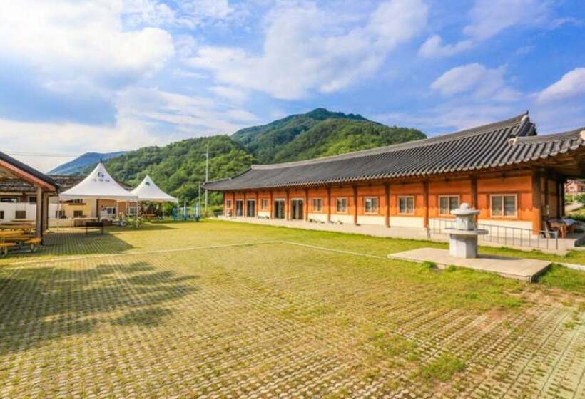 Danyang Hail Handmi Hanok Pension