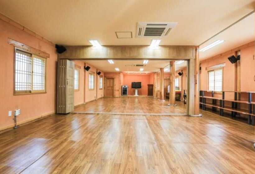 Danyang Hail Handmi Hanok Pension