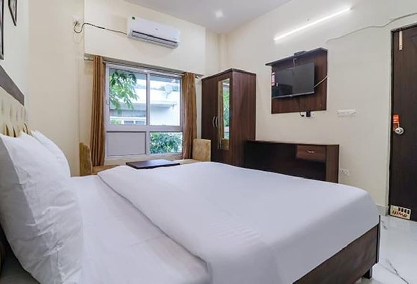 Fabhotel Maira Heights