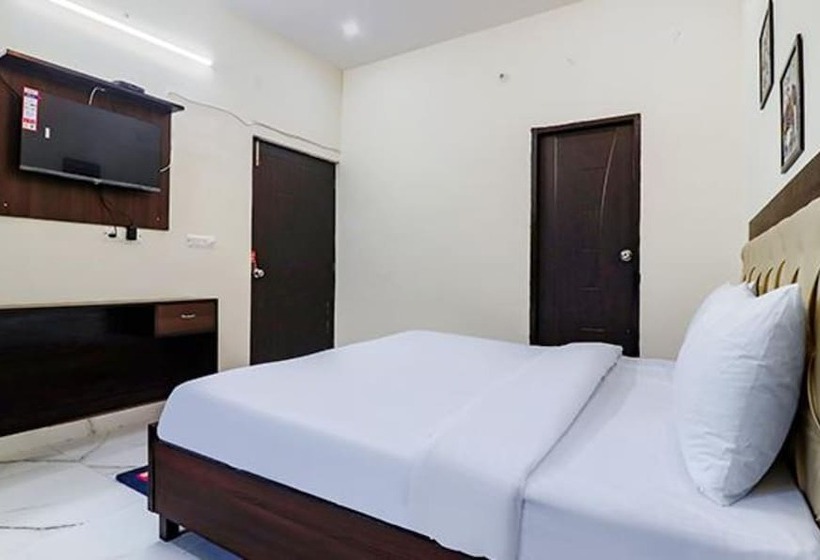 Fabhotel Maira Heights