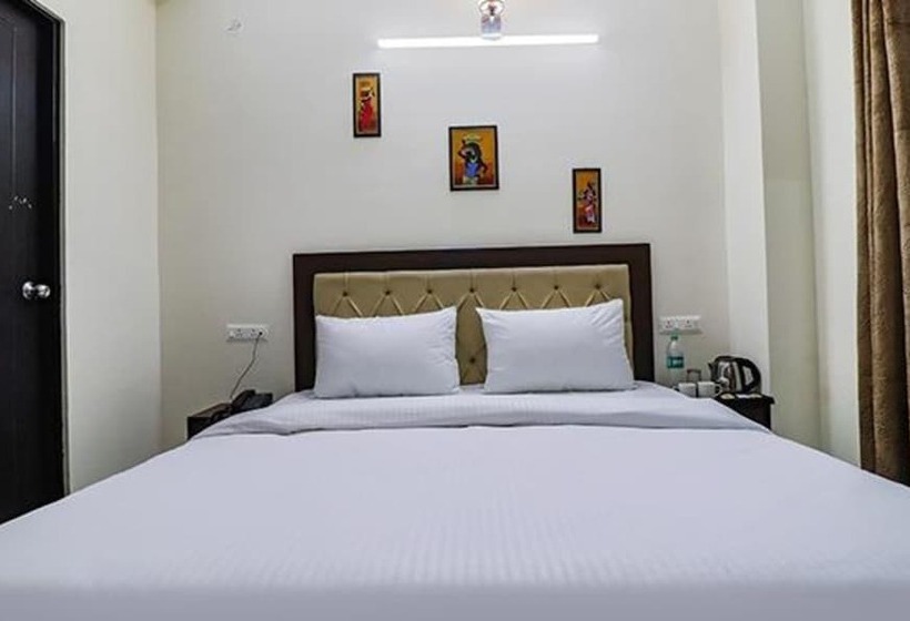 Fabhotel Maira Heights