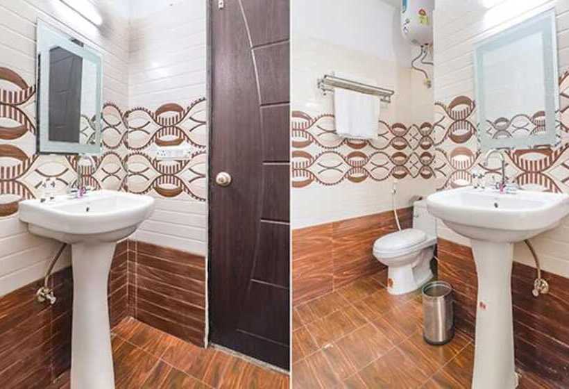 Fabhotel Maira Heights