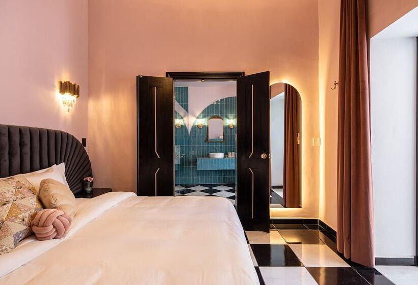 Holt's Hotel De Mi Independencia