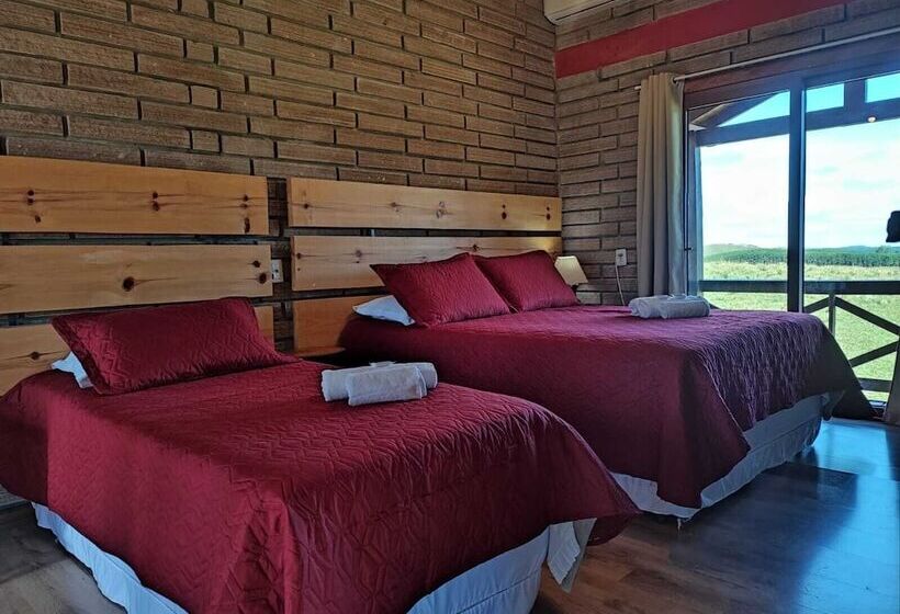 簡易ホテル Chalés Corucacas